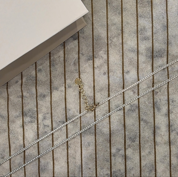 Gorjana Gold Chain Necklace in White With Gold Clasps Accents - Picture 4 of 4